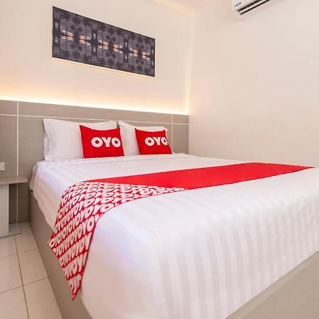 Oyo 328 Onion House Hotell Kata-stranden Eksteriør bilde